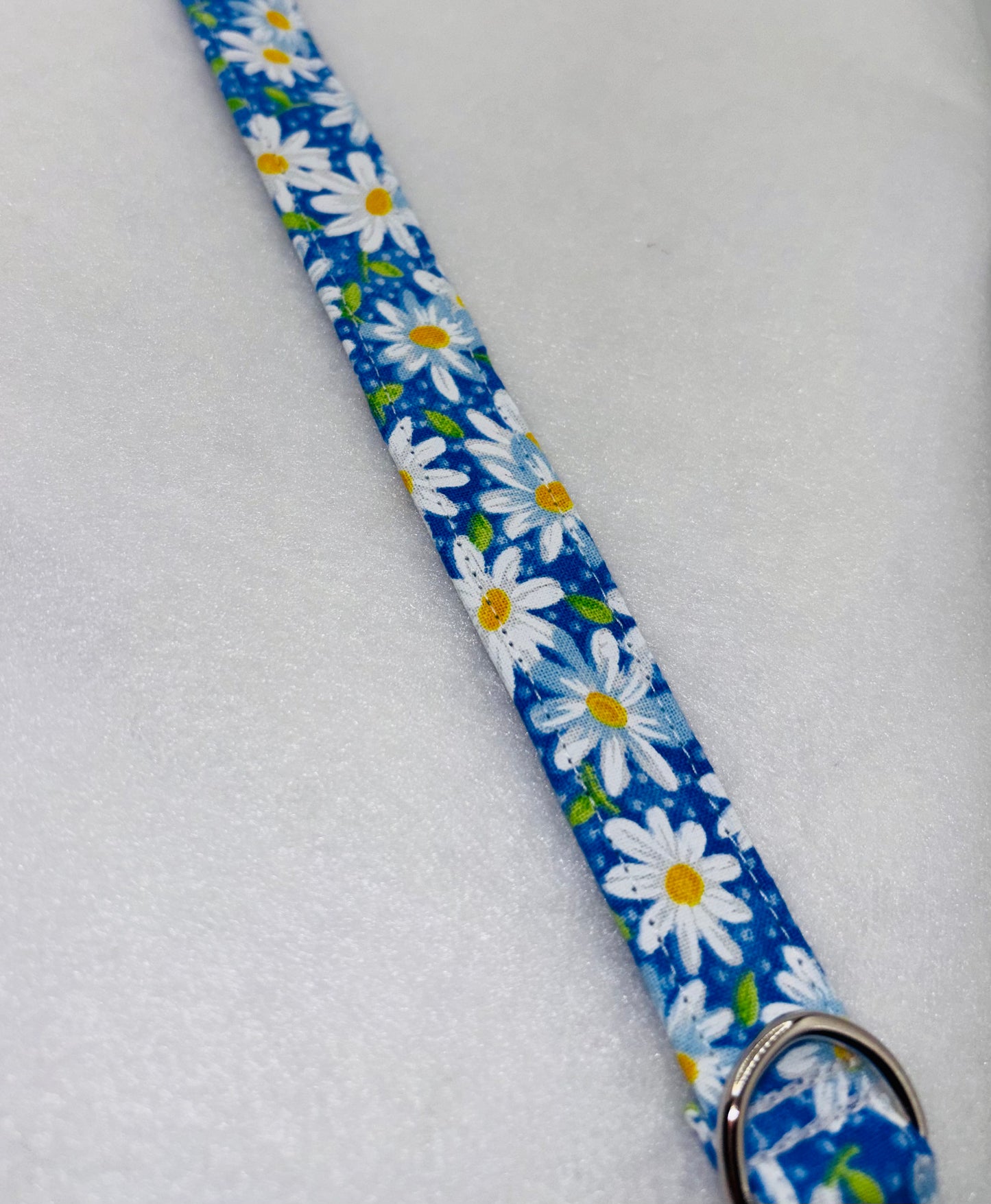 White Daisies Fabric Dog Collar