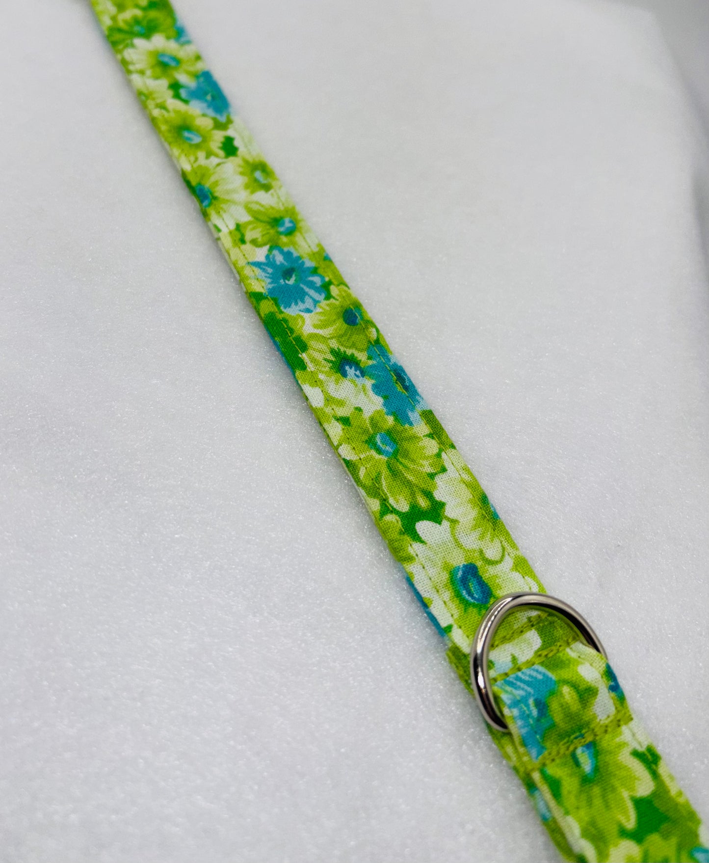 Bright Green Daisies Fabric Dog Collar
